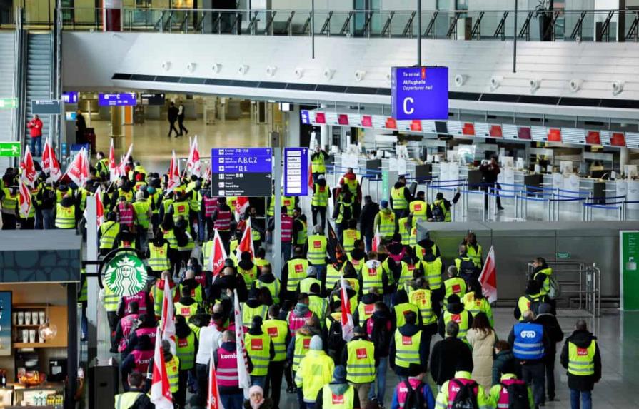 Huelga en Alemania paraliza siete aeropuertos y deja 300 mil pasajeros varados