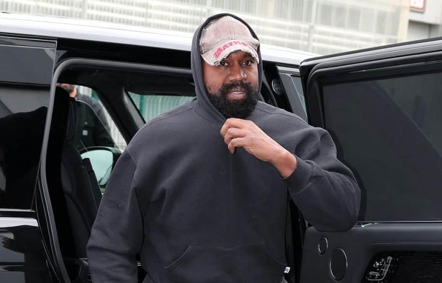 Kanye West va a la policía para denunciar a paparazzi que lo persiguieron