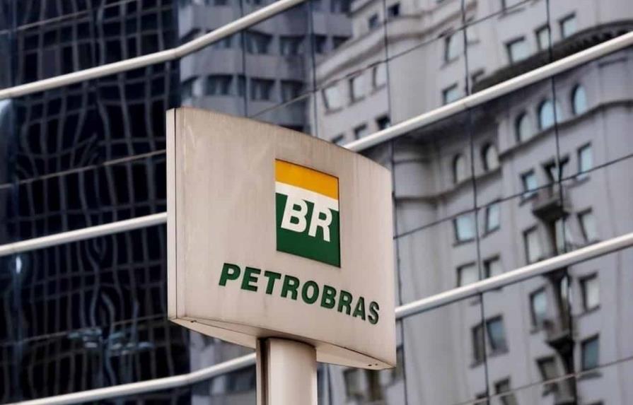 Dos imputados en EE.UU. por pagar sobornos a la petrolera brasileña Petrobras