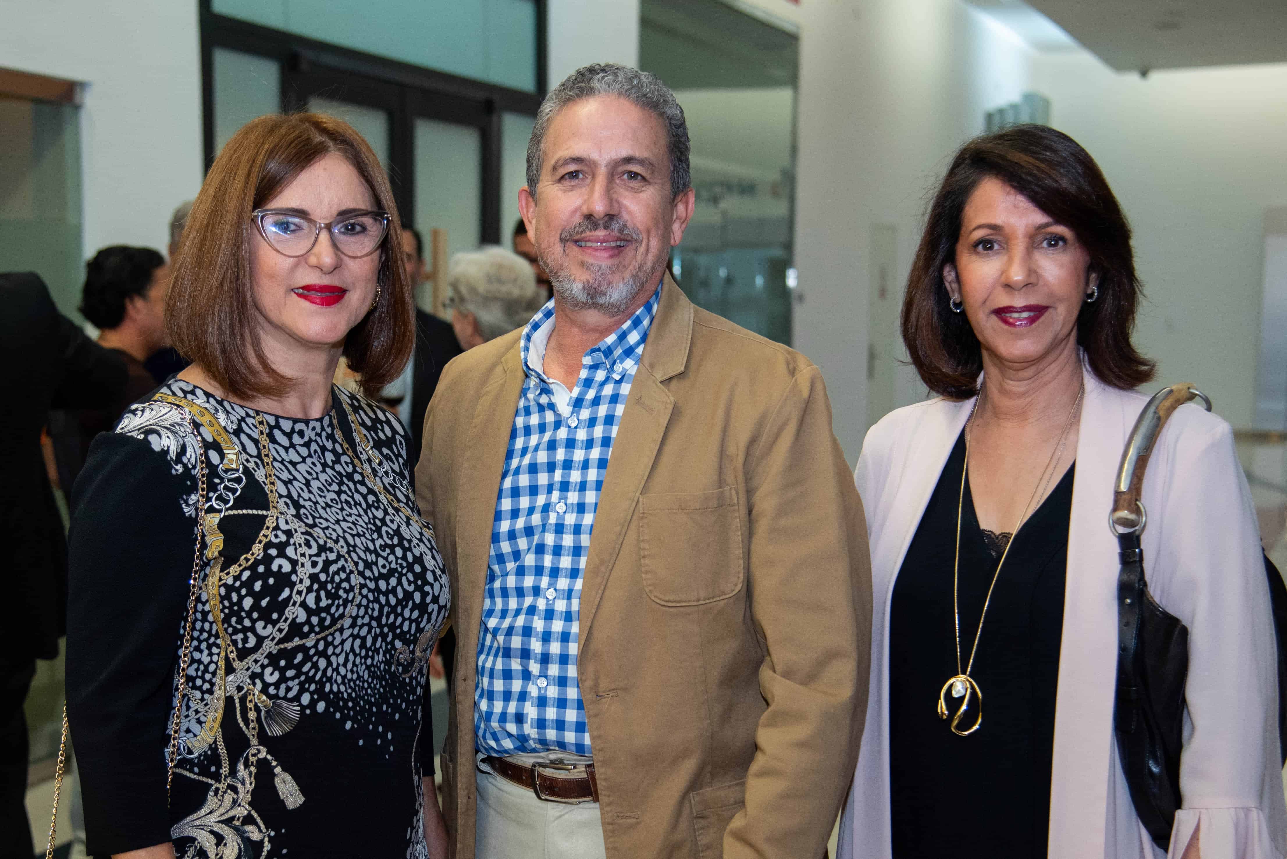 Tamara de Bodden, Juan Julio Bodden y Patria Ovalles.