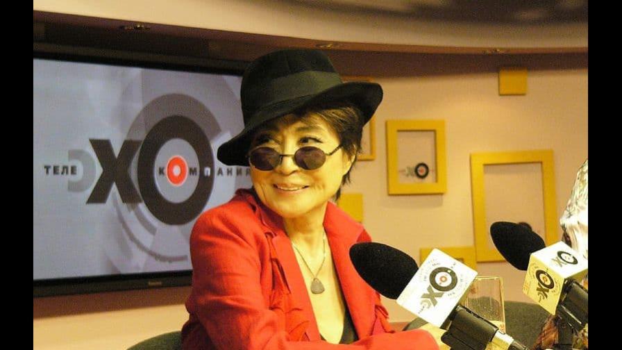 Yoko Ono, sinónimo de vanguardia, pacifismo y viuda de Lennon, cumple 90 años