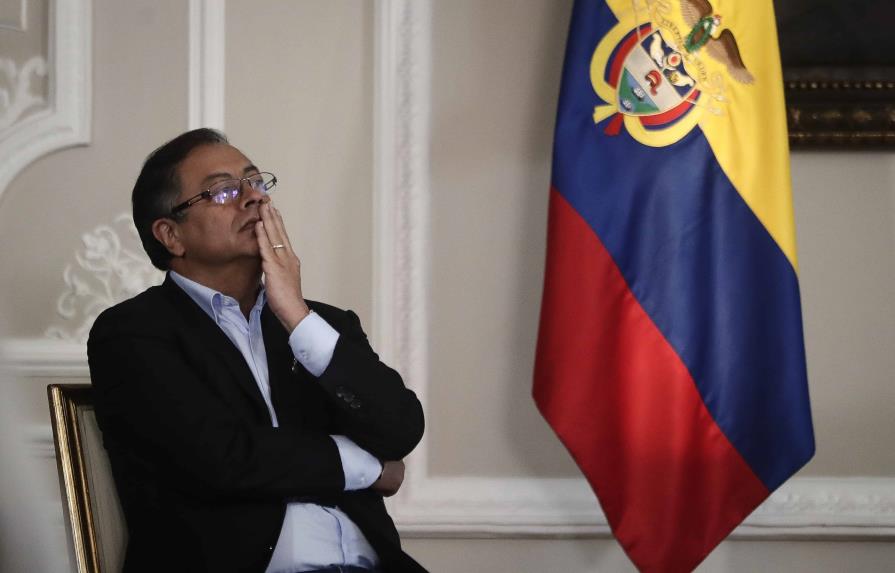 El Congreso de Perú declara persona non grata a Gustavo Petro