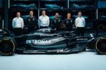 Mercedes recupera el color negro en su nuevo W14 para ir en serio en 2023
