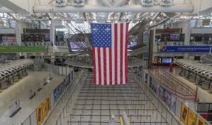Aeropuerto de Nueva York repara corte de energ&iacute;a que caus&oacute; la cancelaci&oacute;n de varios vuelos