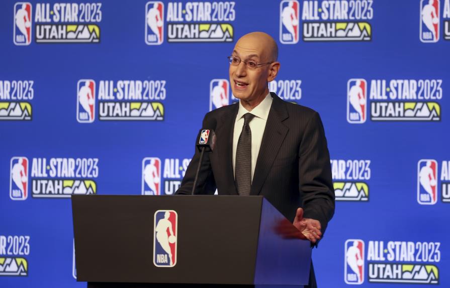 Silver elogia los recientes canjes en la NBA