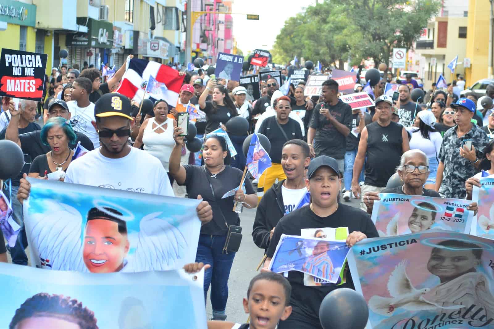 En la marcha también acudieron representantes de organizaciones de la sociedad civil Santiaguera.