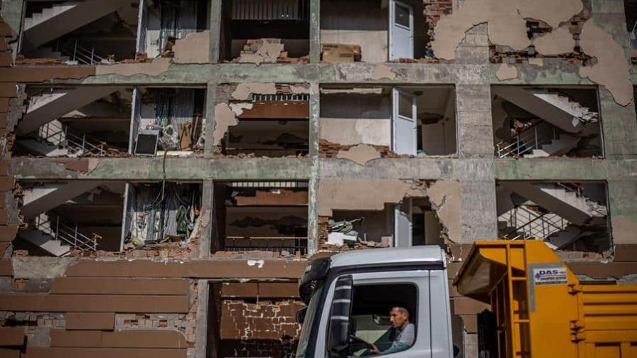 Tres muertos y 213 heridos tras dos nuevos terremotos en el sureste turco Tres muertos y 213 heridos tras dos nuevos terremotos en el sureste turco