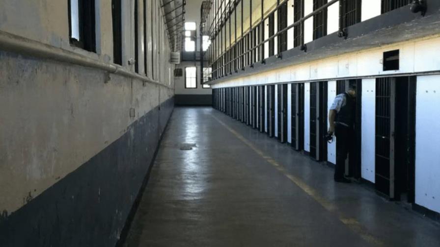 Mujer encarcelada en Florida presenta demanda para que su hijo no nazca en prisión