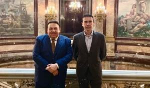 Escritores conversan sobre colaboraci&oacute;n cultural entre Espa&ntilde;a y Rep&uacute;blica Dominicana