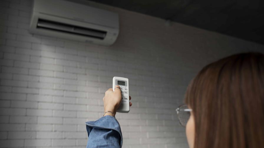 Por qué no es bueno dormir con el aire acondicionado encendido