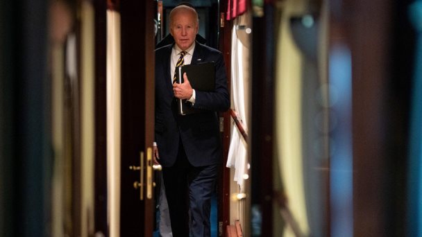 Biden llega a Polonia tras su viaje sorpresa a Ucrania