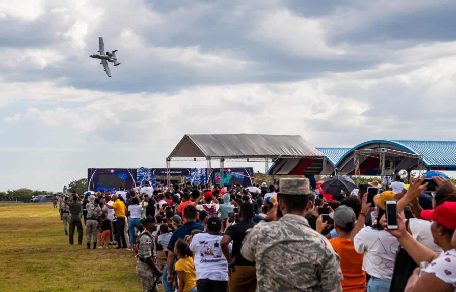 Show  de Fuerza Aérea reúne a familias dominicanas