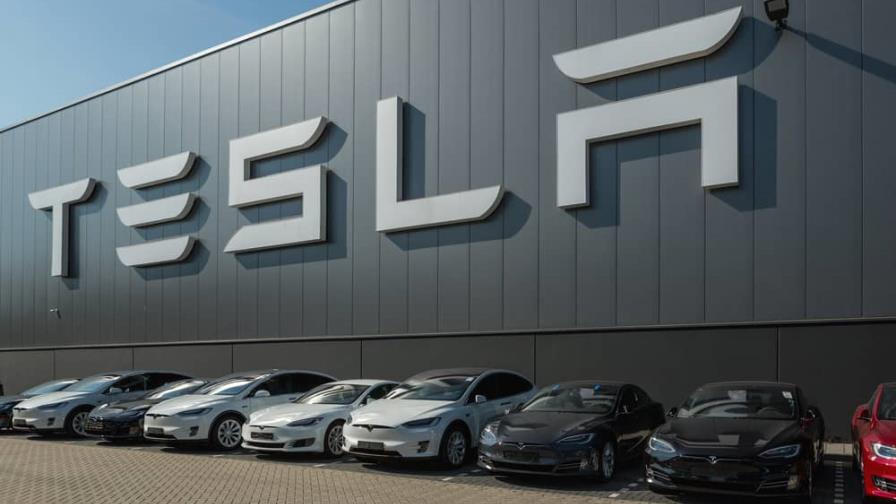 Tesla invertirá unos 5,000 millones de dólares en nueva planta de autos en México