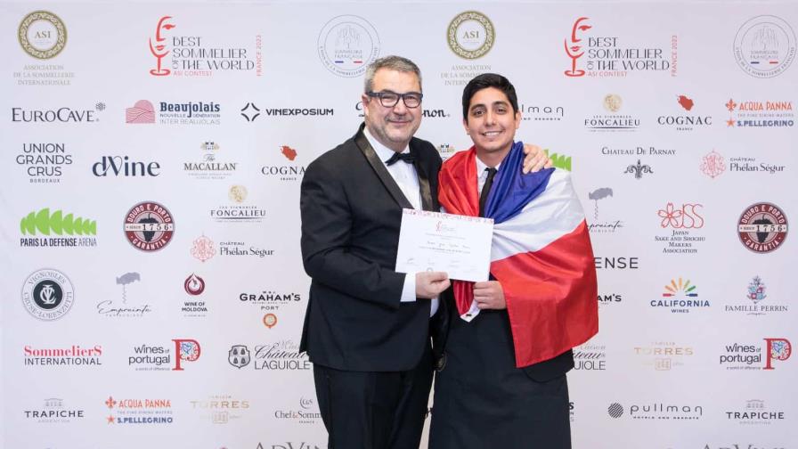 Andrés Meschisi, el dominicano que representó al país en el concurso Mejor Sommelier del Mundo 2023