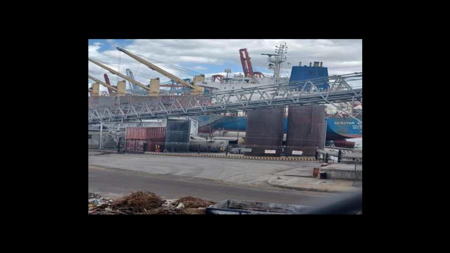 Robo de película: se llevan más de 800,000 libras de harina de soya del puerto Haina Occidental Robo de película: se llevan más de 800,000 libras de harina de soya del puerto Haina Occidental