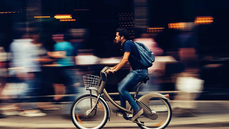 Estos son los beneficios de ir al trabajo en bicicleta