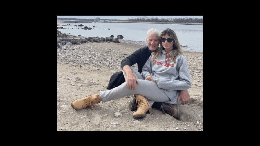 El actor Richard Gere se recupera de neumonía durante vacaciones en México