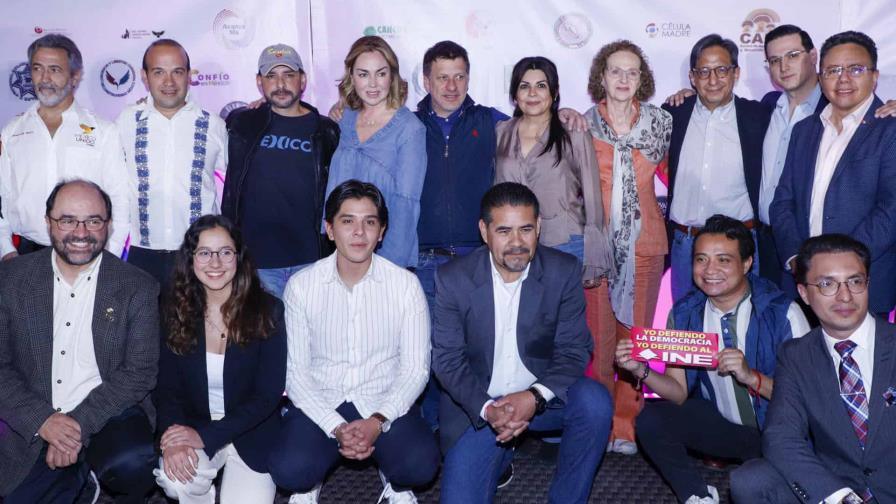 Convocan 80 protestas en México contra la reforma electoral de López Obrador Convocan 80 protestas en México contra la reforma electoral de López Obrador