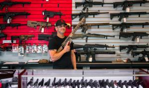 Senado de Florida aprueba proyecto de ley para porte de armas sin permiso