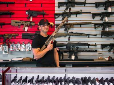 Florida aprueba proyecto para porte de armas sin permiso