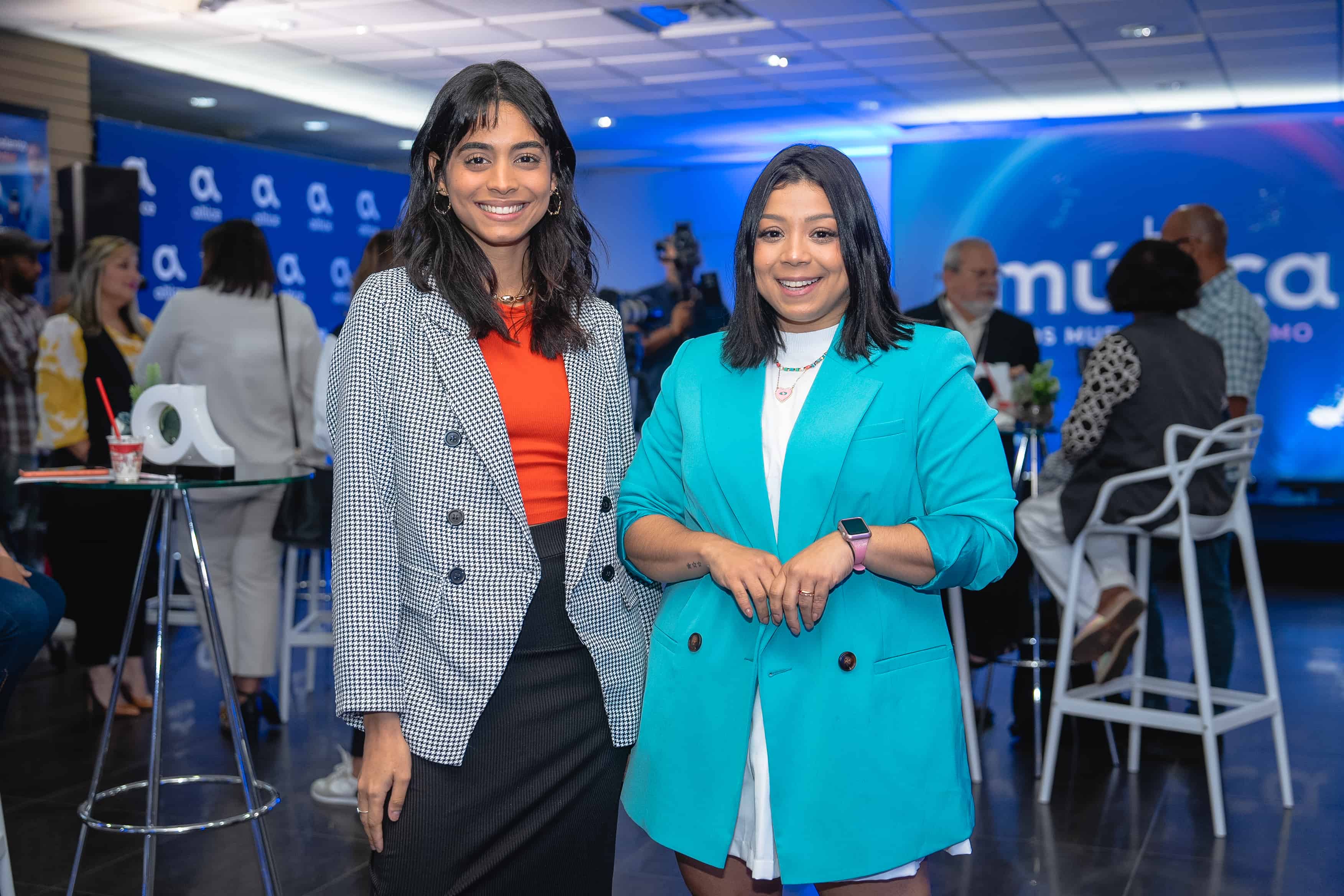 María Árias y Yamileth Díaz. A