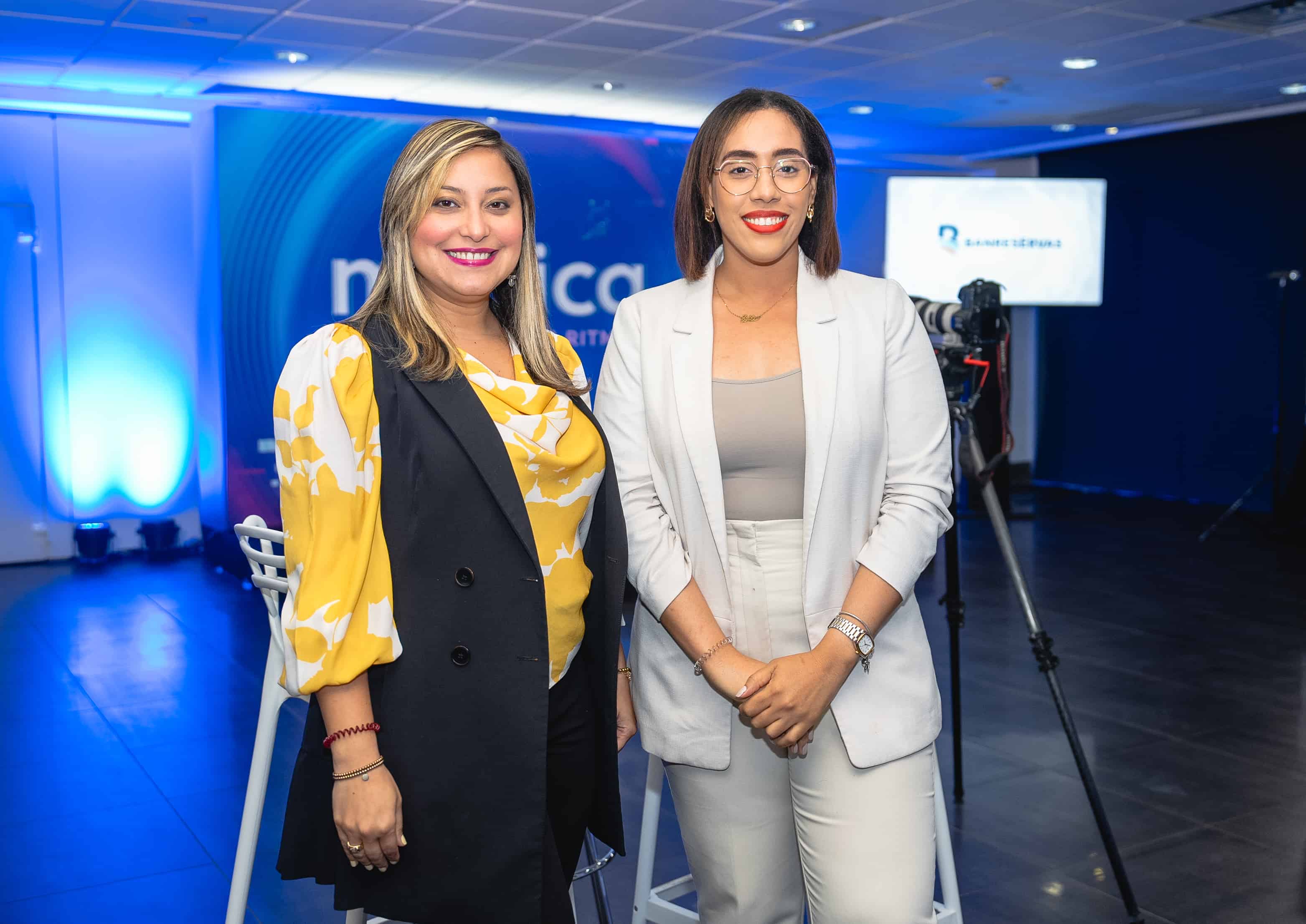 Laura Tirado y Daira Almonte.