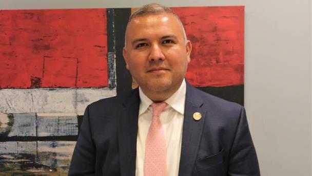 Nueva York publica información para inmigrantes en 52 idiomas