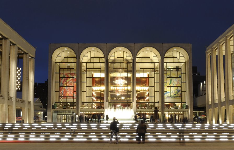 La Met Opera se moderniza