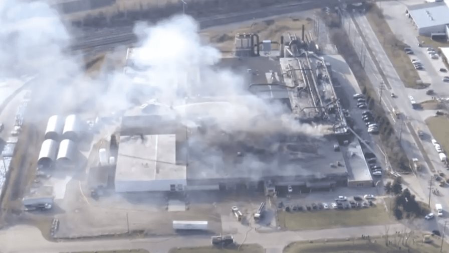 Se estrella avioneta con cinco científicos que viajan para investigar una explosión