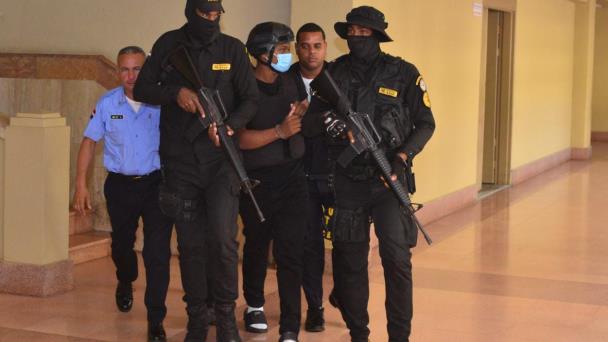 Dictan seis meses de prisión preventiva contra policía acusado de matar al niño Donelly Martínez