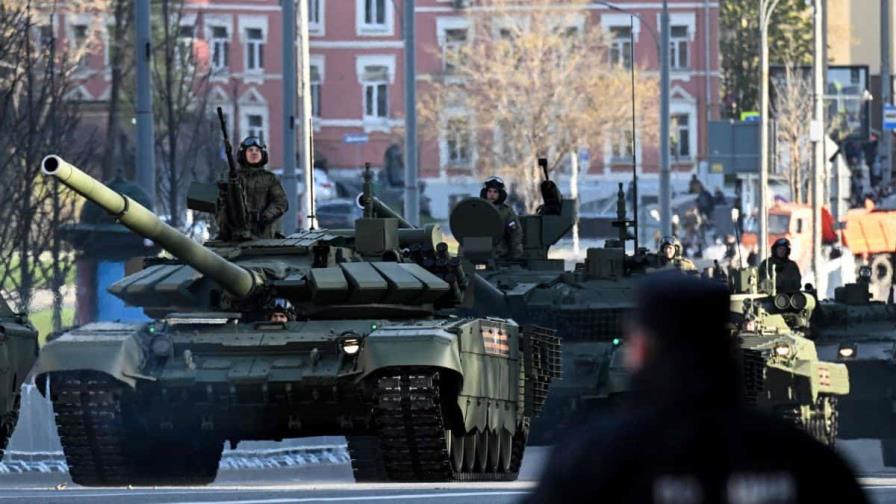 Una marcha en Varsovia conmemora el aniversario de la guerra en Ucrania