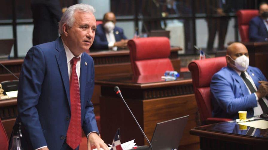 Senador Taveras Guzmán deposita un proyecto sobre tres causales del aborto