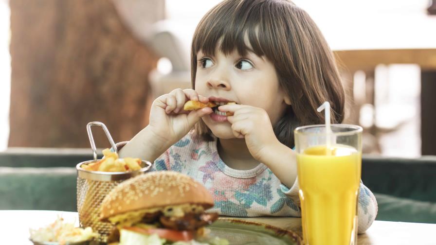 La malnutrición de los niños no se atribuye únicamente a falta de alimentos La malnutrición de los niños no se atribuye únicamente a falta de alimentos