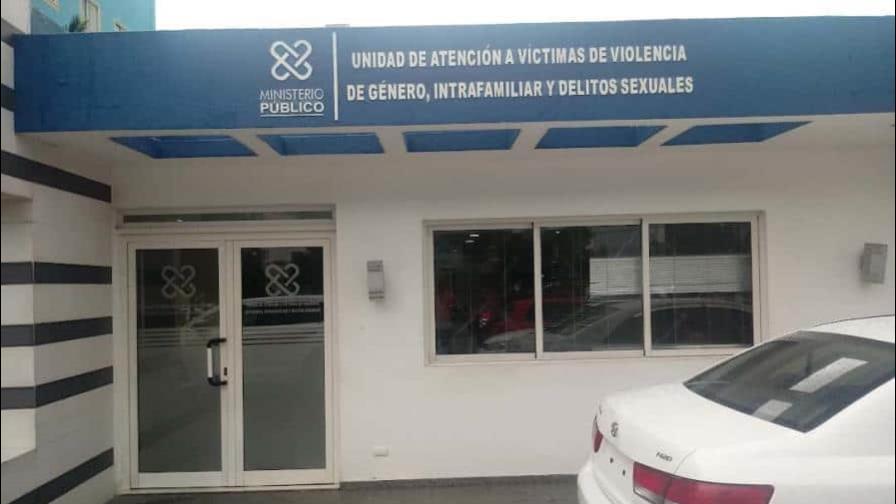 Detienen a directora de Recursos Humanos del Ministerio de la Vivienda por violencia intrafamiliar