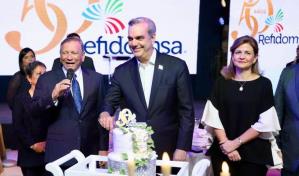 El presidente Abinader encabeza celebración de los 50 años de Refidomsa