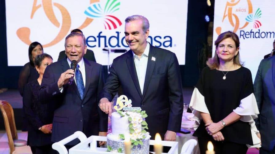 El presidente Abinader encabeza celebración de los 50 años de Refidomsa El presidente Abinader encabeza celebración de los 50 años de Refidomsa