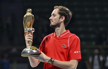 Medvedev gana el torneo de Doha al derrotar a Andy Murray