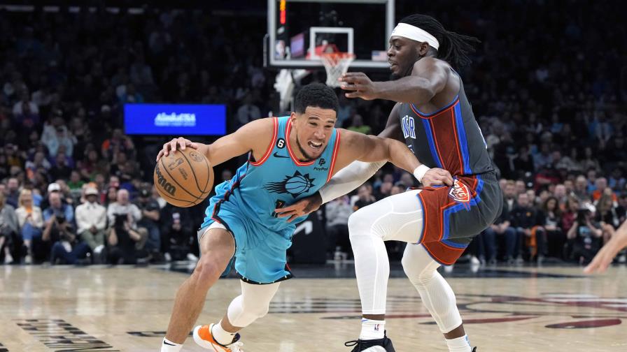 VIDEO | Booker anota 25 puntos y los Suns vencen al Thunder