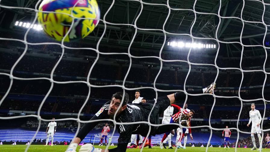 Real Madrid empata con Atlético; La Liga parece escapársele