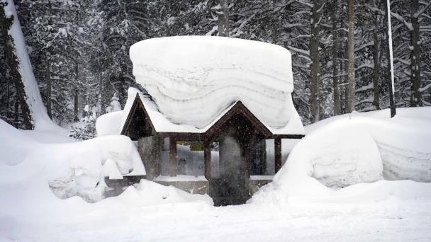 California espera más lluvia y nieve en próximos días tras fuerte tormenta