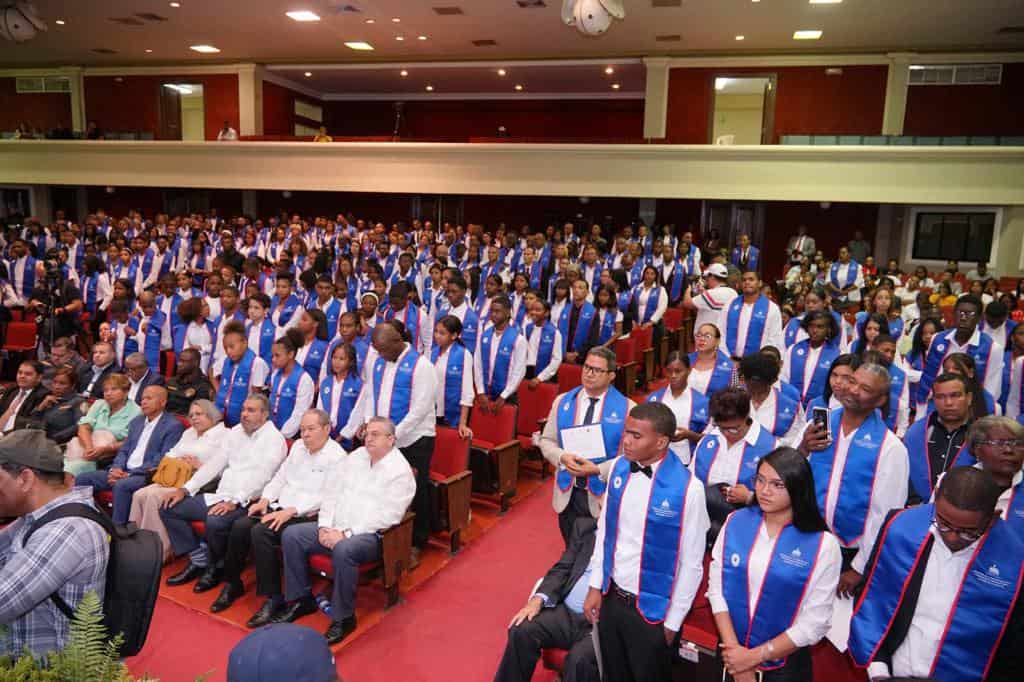 Durante el acto de graduación.