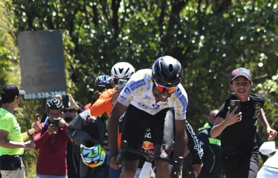 Ismael Sánchez vuelve a triunfar en las montañas de Vuelta Independencia