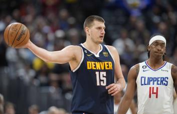 VIDEO | Jokic y Nuggets vencen a Clippers en tiempo extra