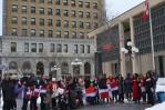 La alcaldía de Winnipeg iza por primera vez la bandera dominicana La alcaldía de Winnipeg iza por primera vez la bandera dominicana