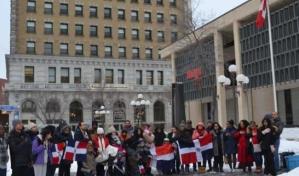 La alcald&iacute;a de Winnipeg iza por primera vez la bandera dominicana