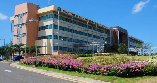 Medio Ambiente suspende extracci&oacute;n de agregados en m&aacute;rgenes de r&iacute;os de Monse&ntilde;or Nouel y La Vega