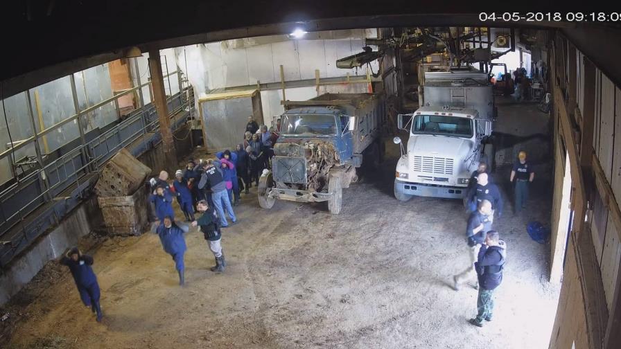 EEUU pagará 1.17 millones de dólares a inmigrantes detenidos en una redada de 2018 EEUU pagará 1.17 millones de dólares a inmigrantes detenidos en una redada de 2018