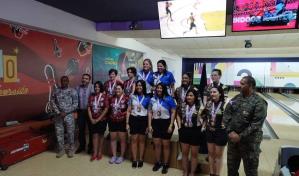 Armada gana oro en boliche femenino