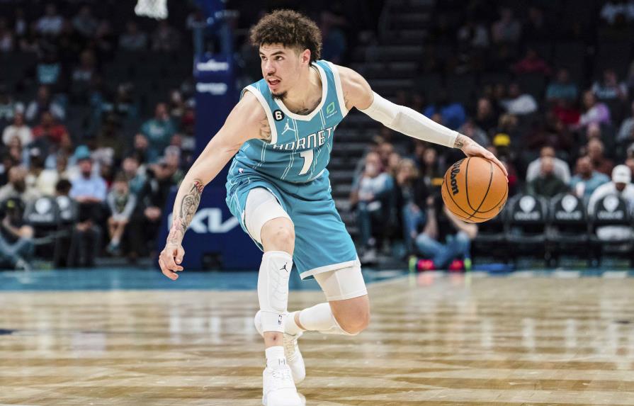 VIDEO | Ball se fractura en triunfo de Hornets ante Pistons