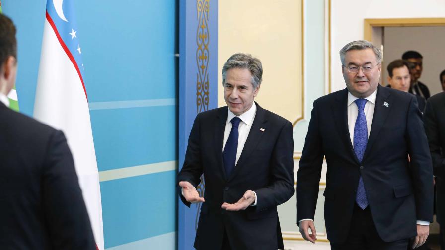 Blinken llega a Kazajistán para reunirse con socios centroasiáticos de Rusia Blinken llega a Kazajistán para reunirse con socios centroasiáticos de Rusia